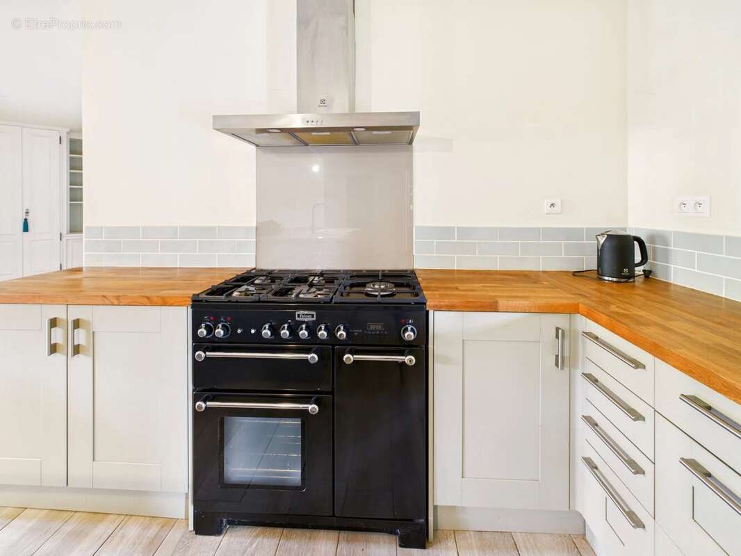 Maison à MONTAIGU-DE-QUERCY