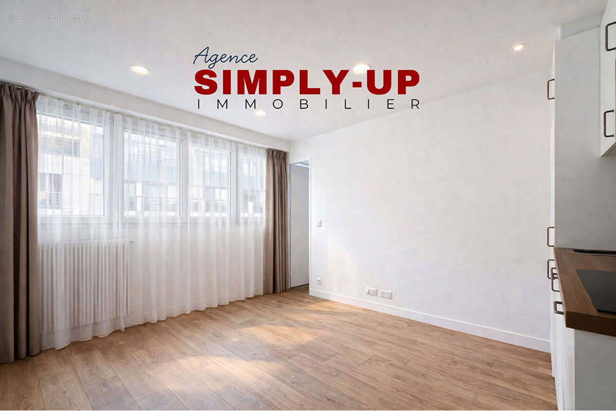 Appartement à PARIS-15E