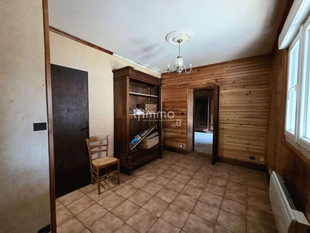  Grande maison familiale – 206 m² – Parcelle 17 457 m² - photo 12