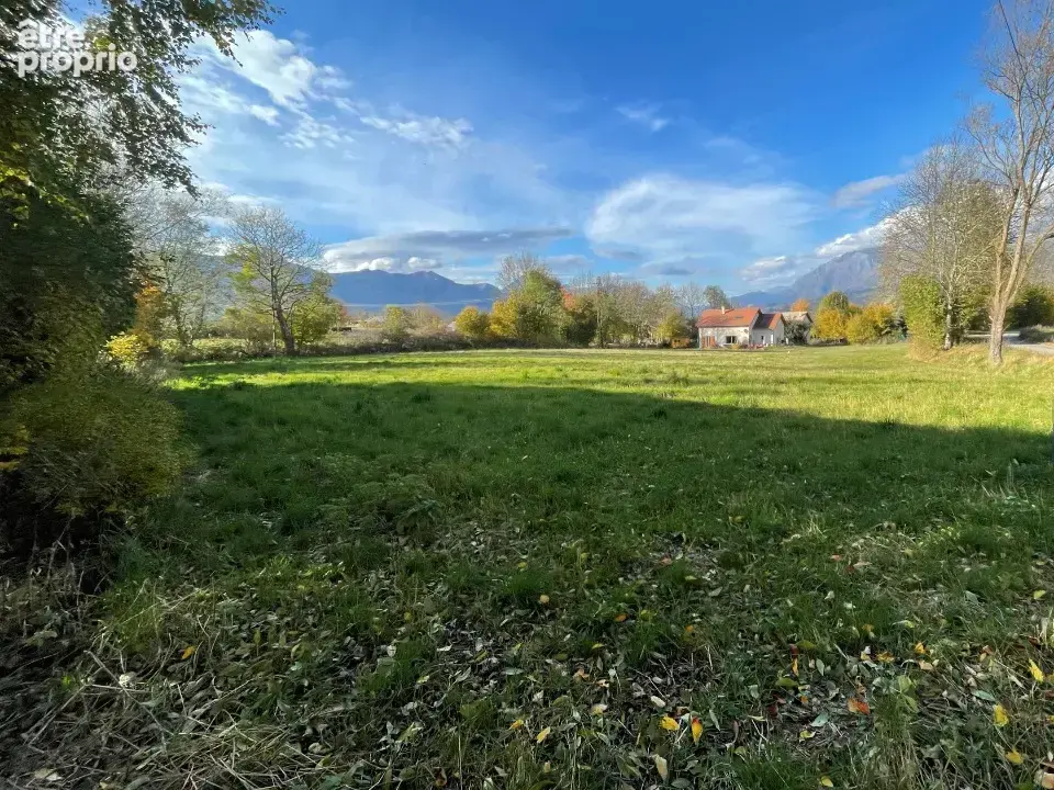 Terrain à FOREST-SAINT-JULIEN