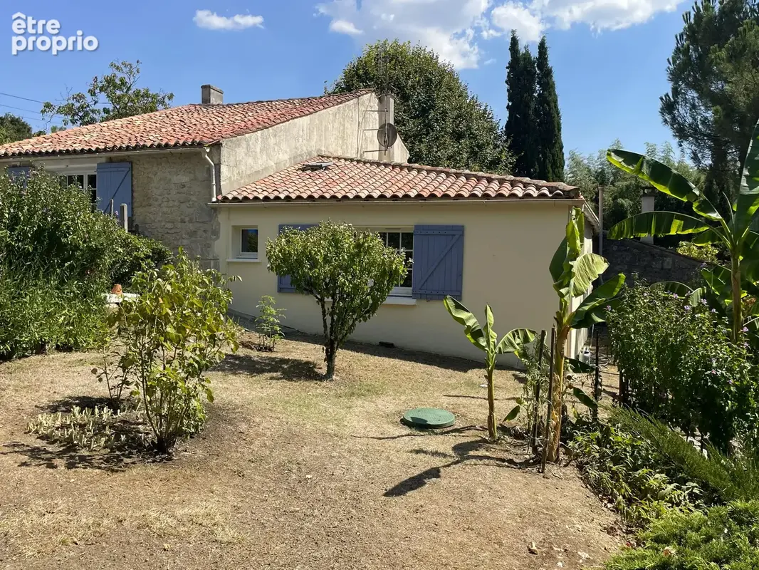 Charmante propriété avec maison d’amis, jolis jardins et vue sur les vignes - photo 17