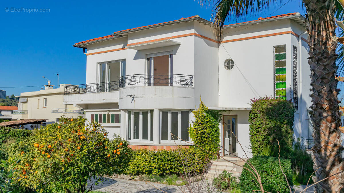 Maison à VILLENEUVE-LOUBET
