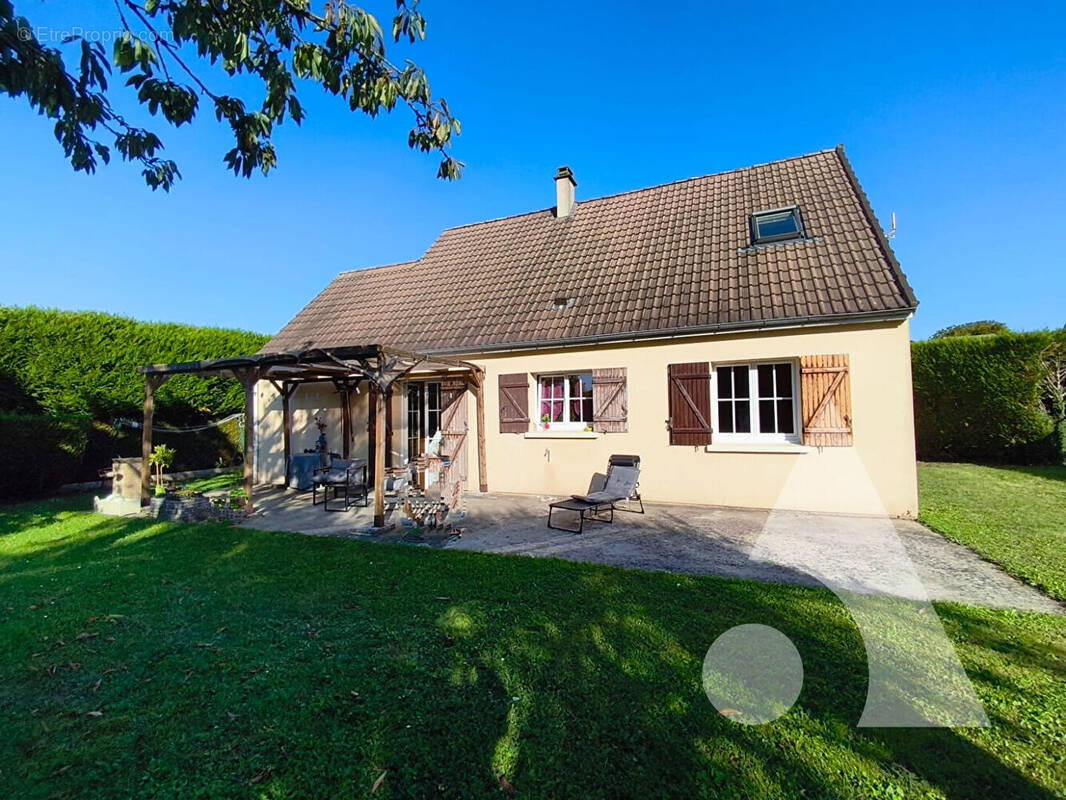 Maison à NANTEUIL-LE-HAUDOUIN