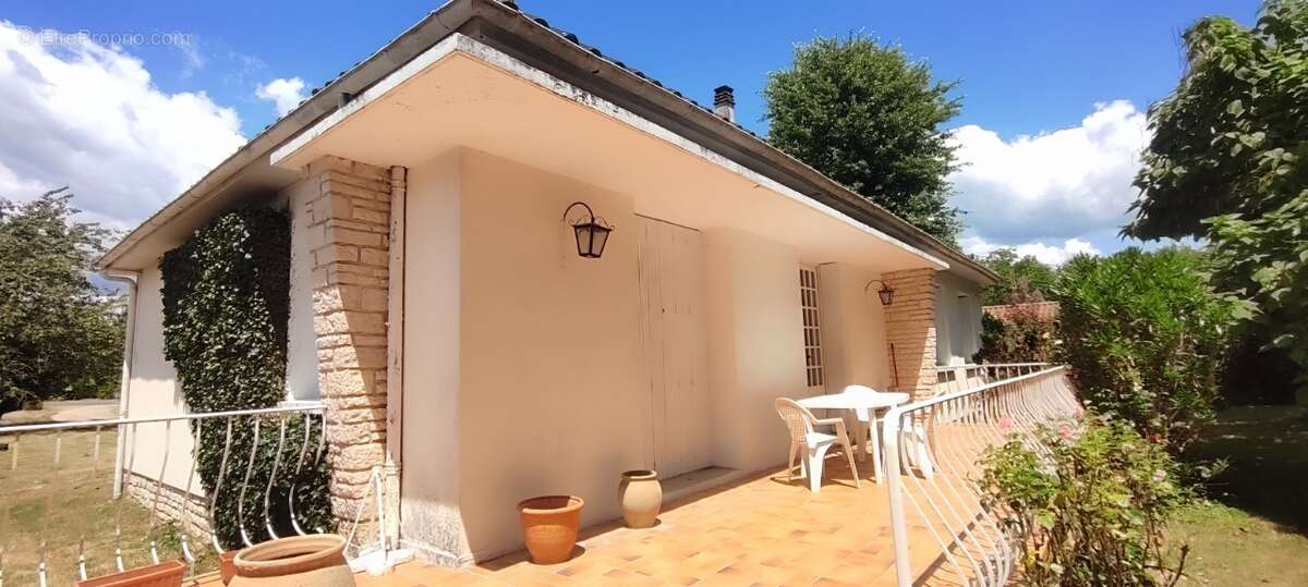 Maison 89 m² à Lalinde  - photo 3
