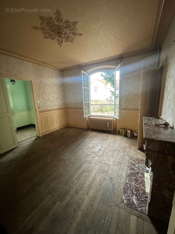 Maison à SAINTE-SAVINE