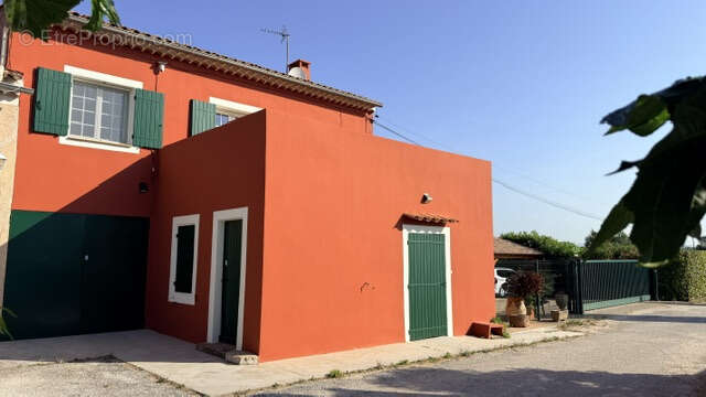 Maison à LA CRAU