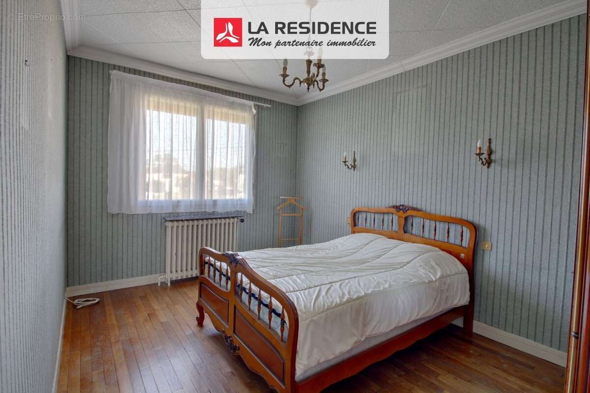 Maison à LES MUREAUX