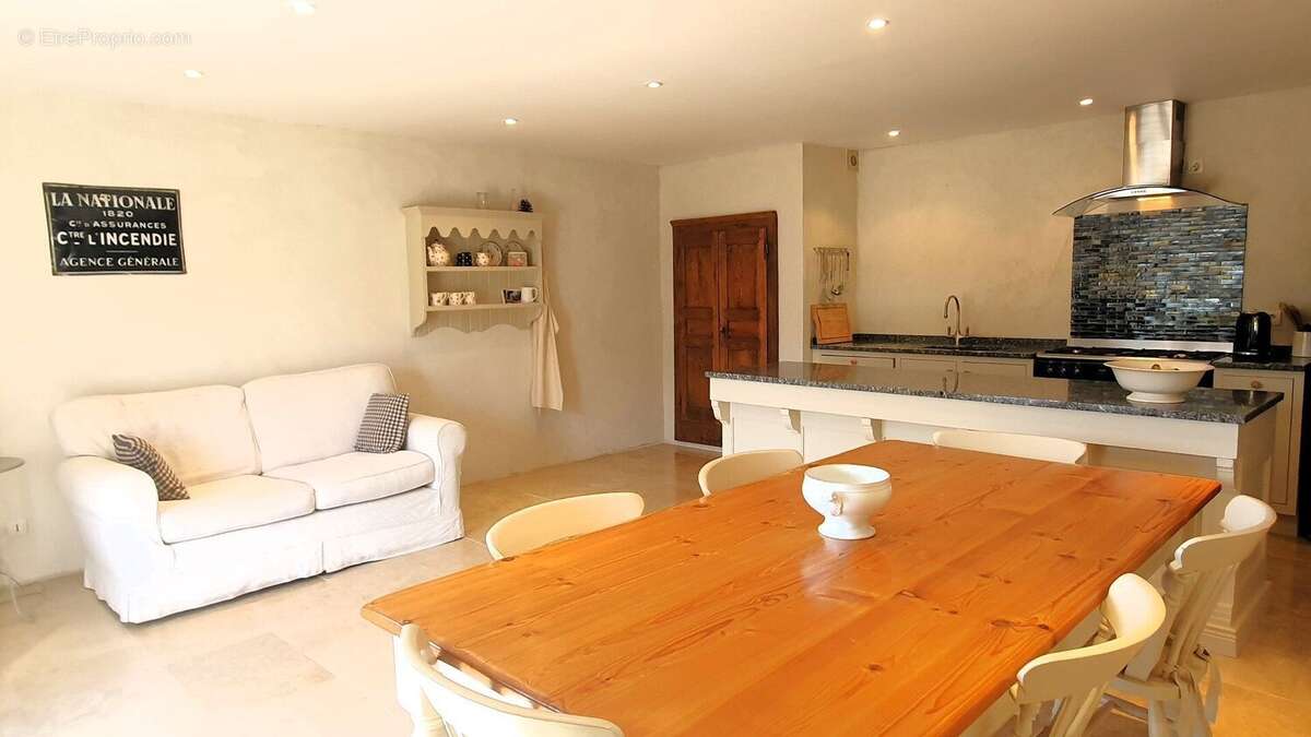 Najac. Propriété de caractère rénovée avec vue exceptionnelle - photo 3