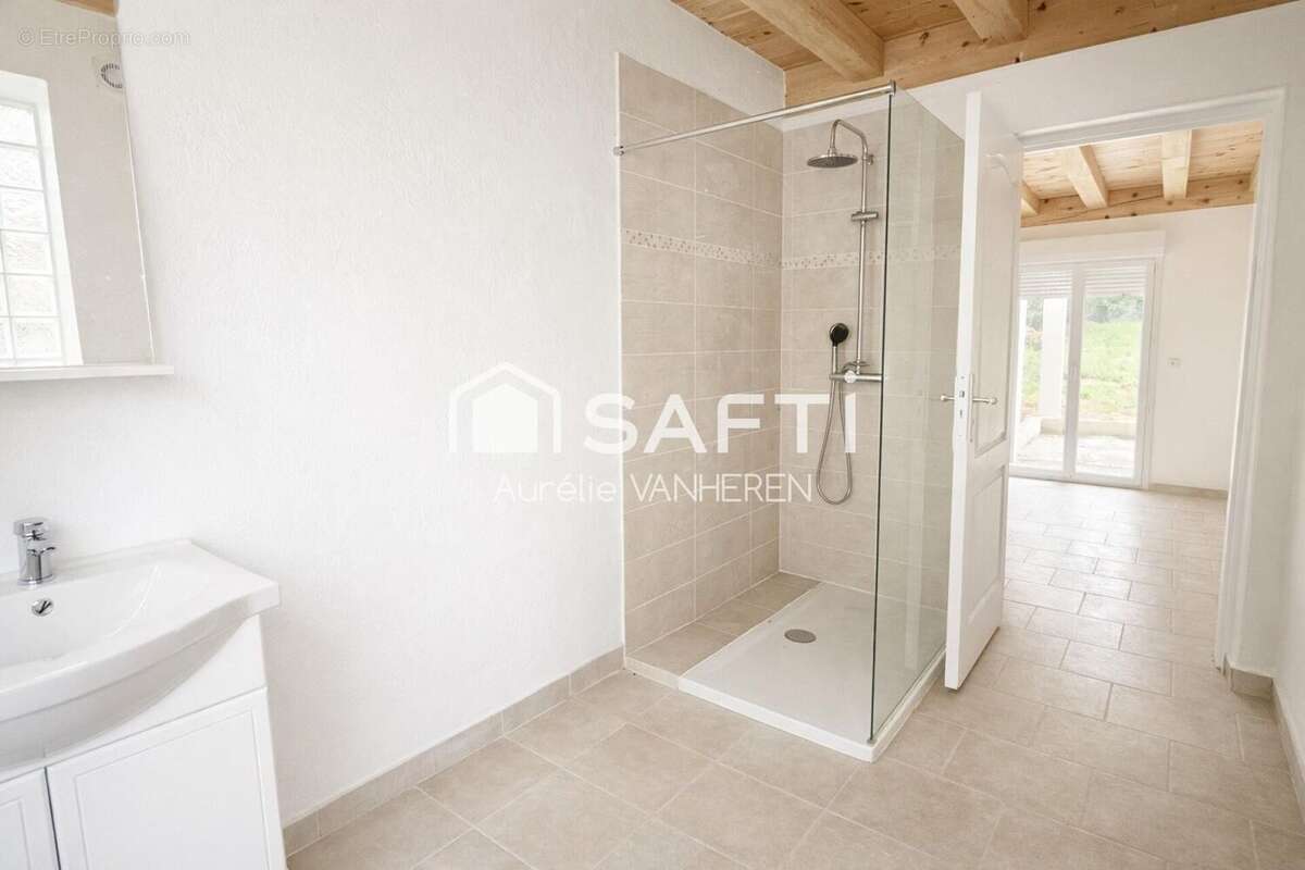 Maison 157 m² à Arquian  - photo 5