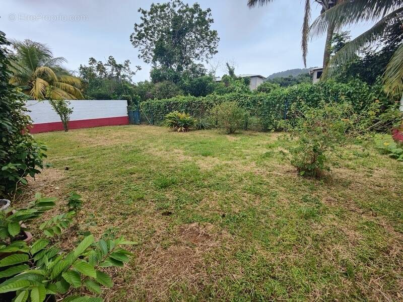 Maison à REMIRE-MONTJOLY