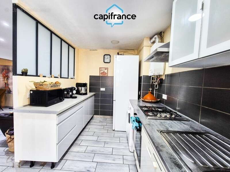 Appartement à MARSEILLE-5E