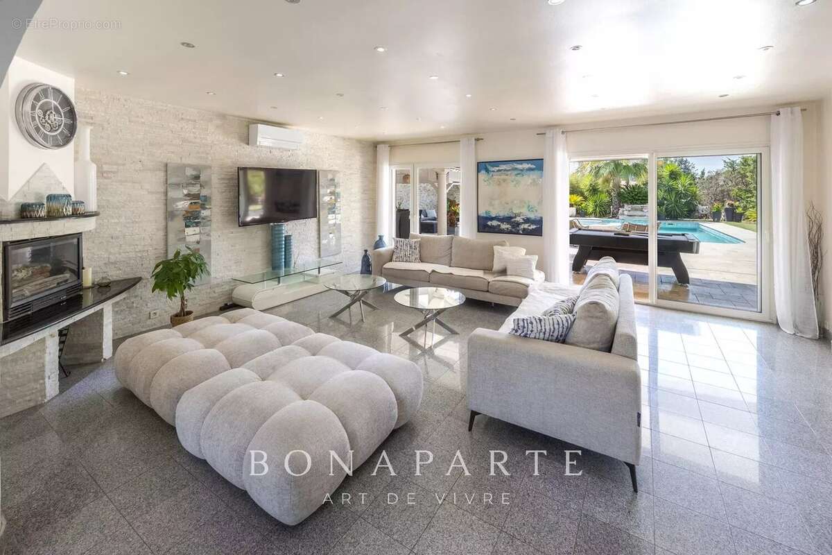 EXCLUSIVITE : Villa - 172 m² - 7 pièces - photo 5