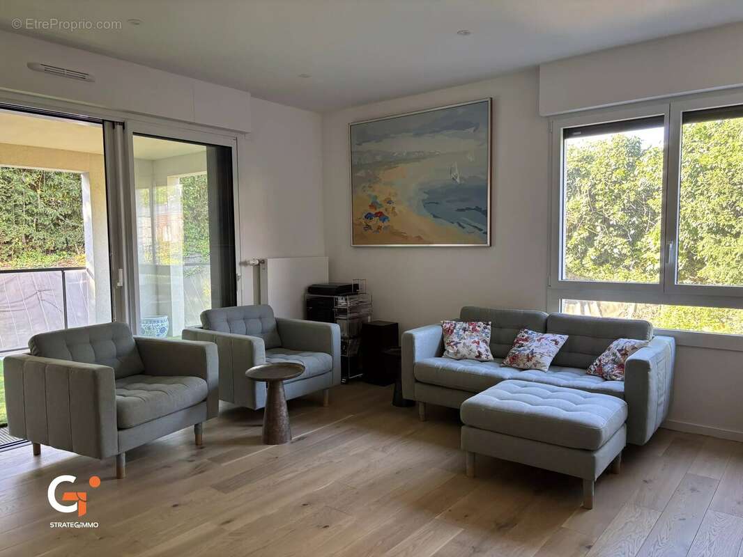 Appartement à MONT-SAINT-AIGNAN