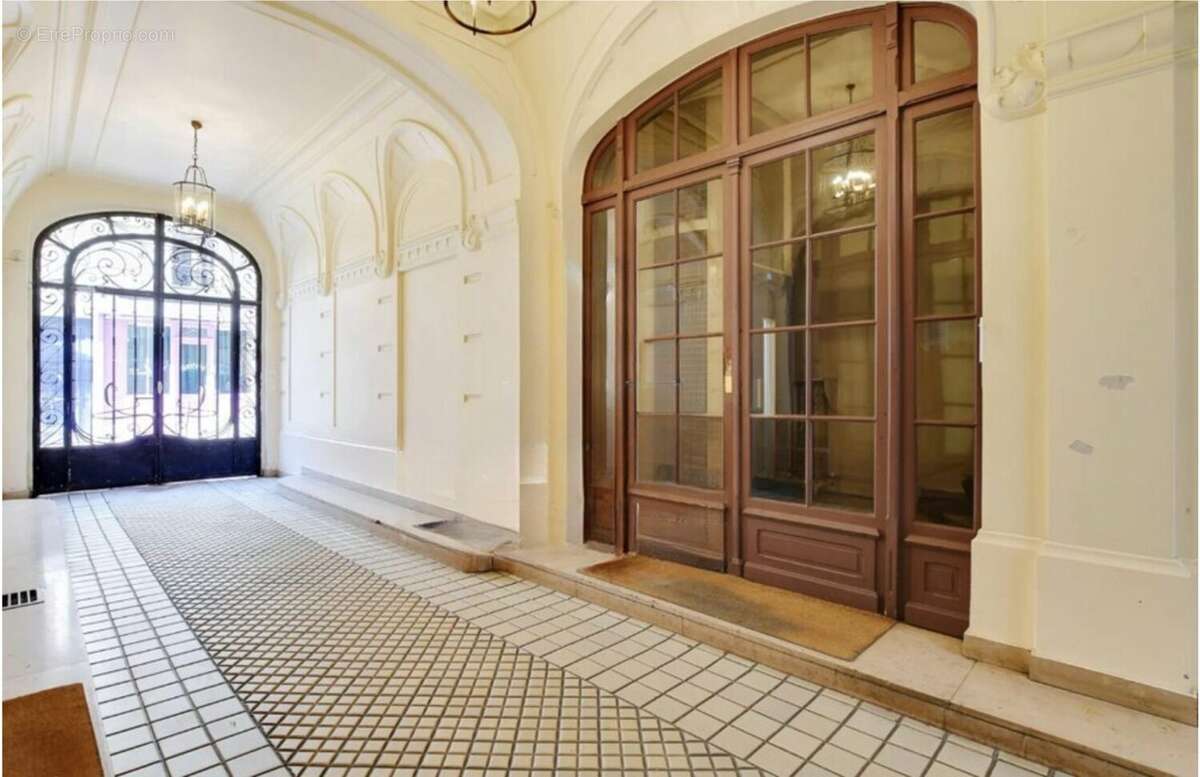 Appartement à PARIS-9E