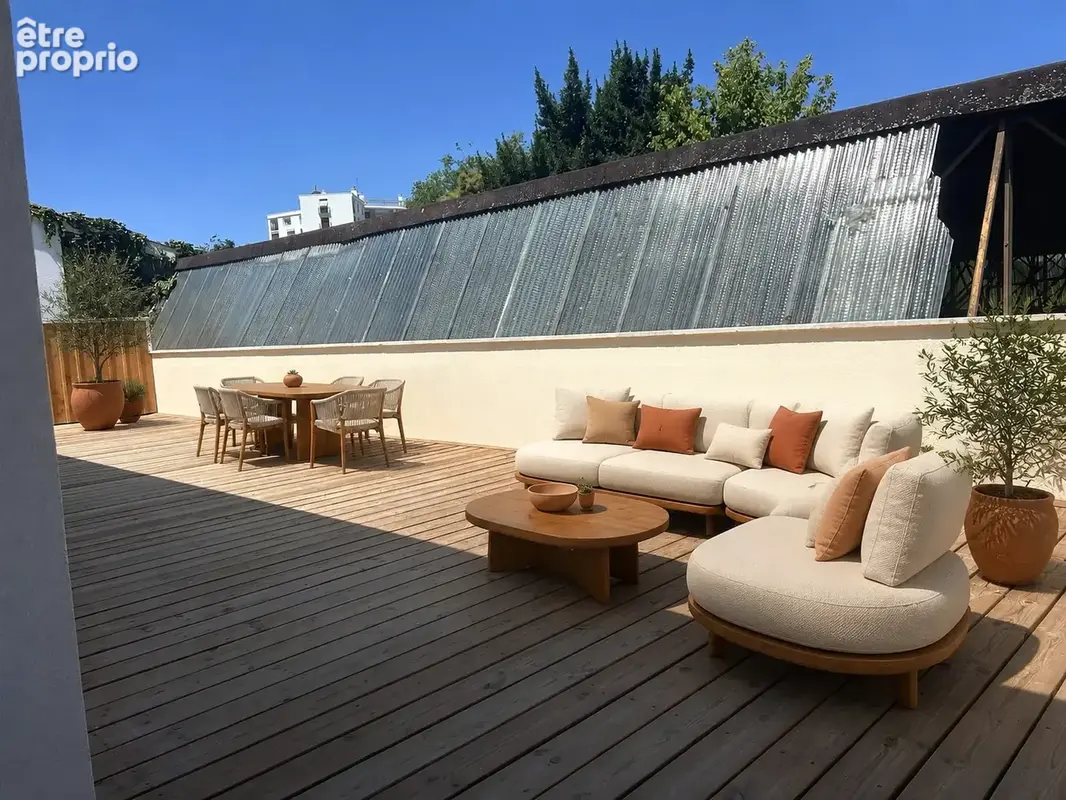 CHARTRONS-BASSENS A FLOT GRAND T5 DE 118.64M2 renovation a neuf avec climatisation ET TERRASSE DE 62M2 - photo 2