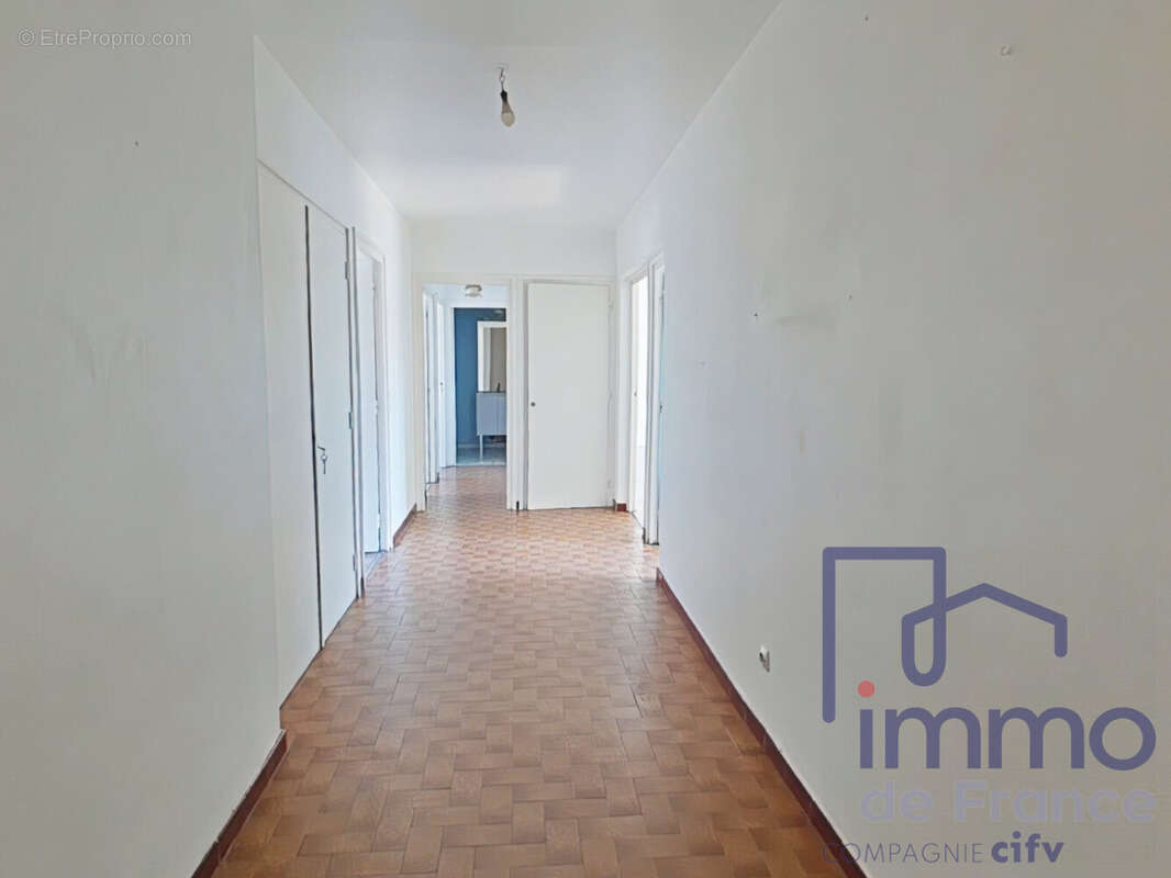 Appartement 84 m² à Brives-Charensac  - photo 9