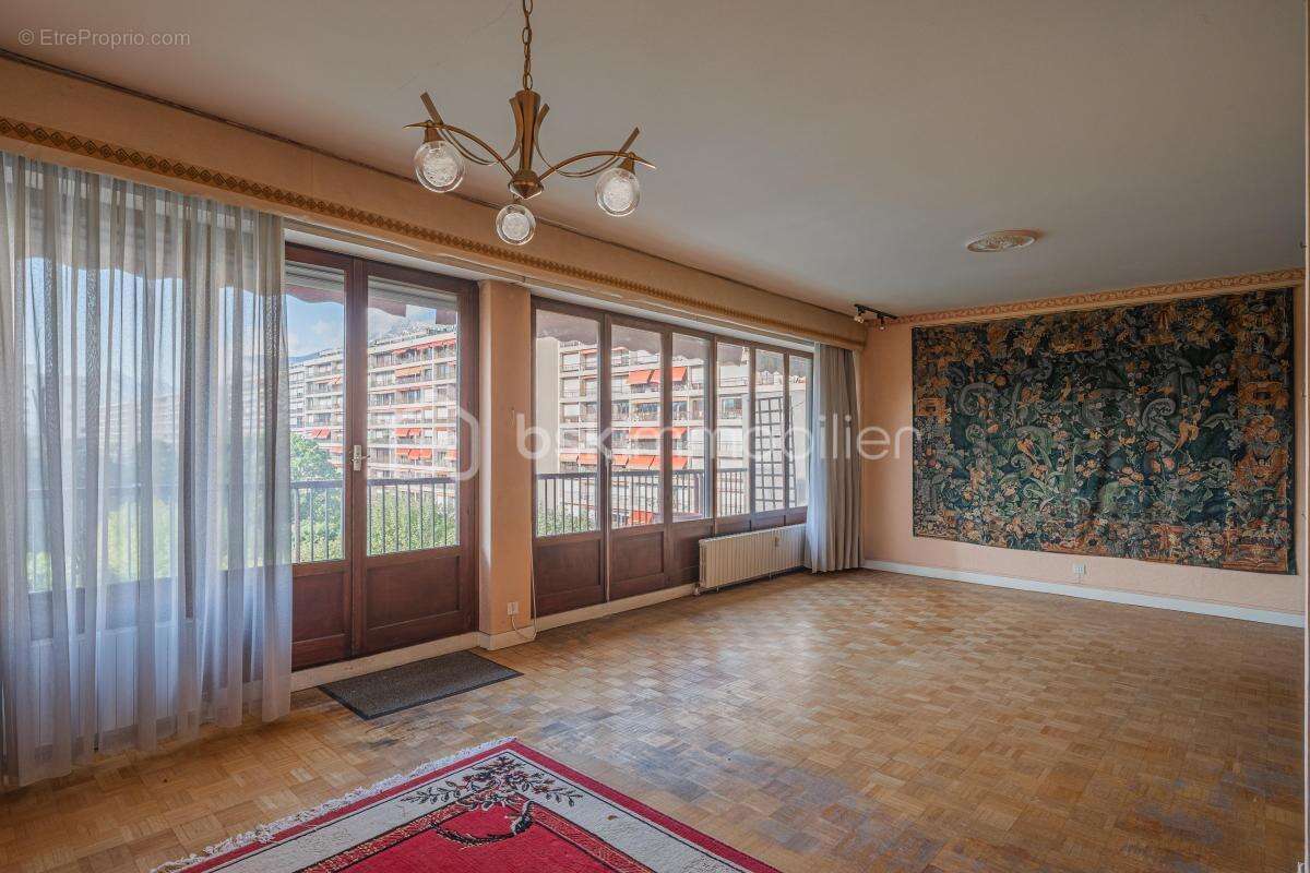 Appartement à ECHIROLLES