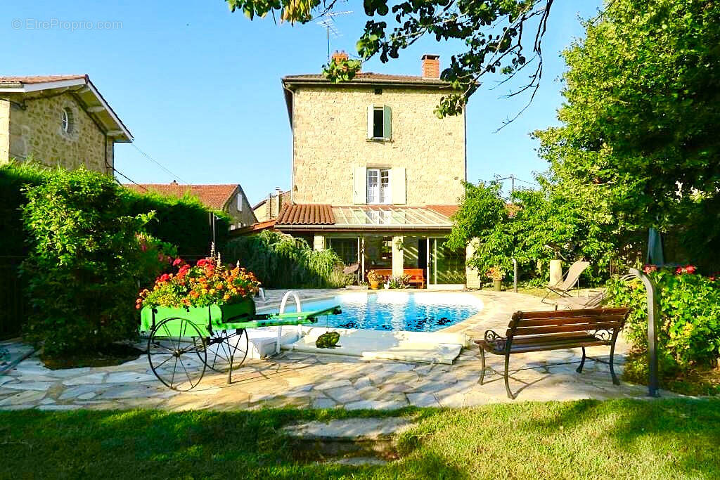 Maison à SOUCIEU-EN-JARREST