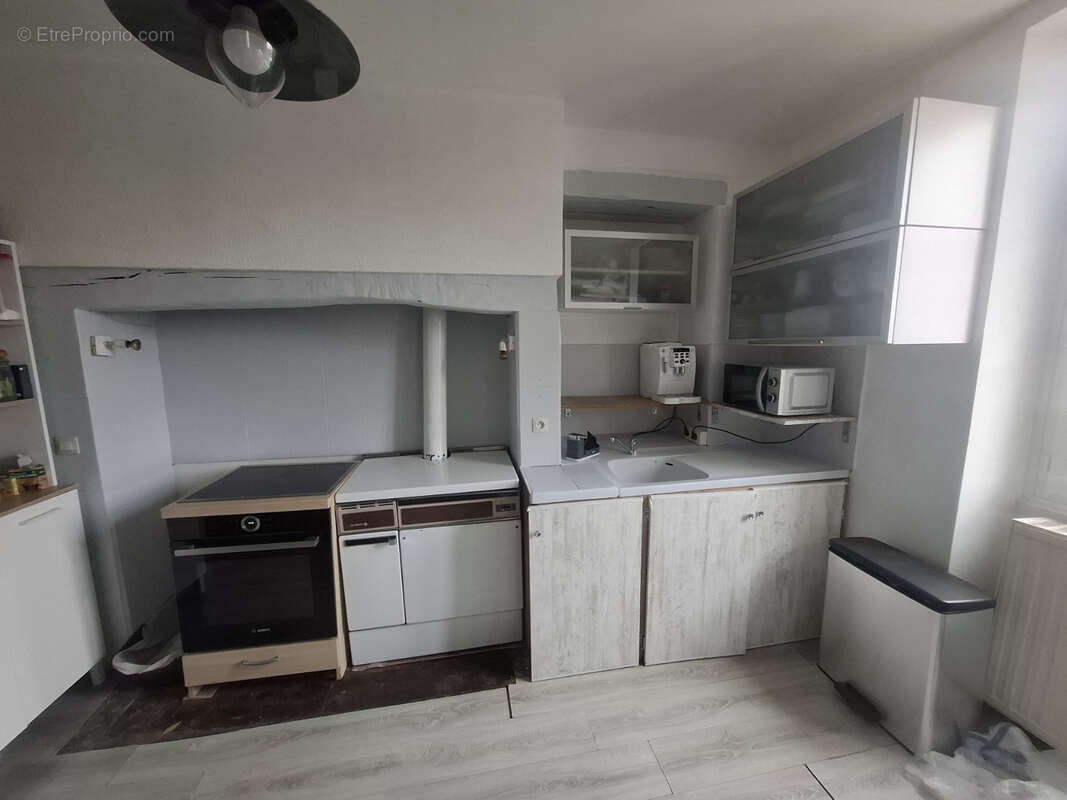 Maison à BRIGNAC-LA-PLAINE