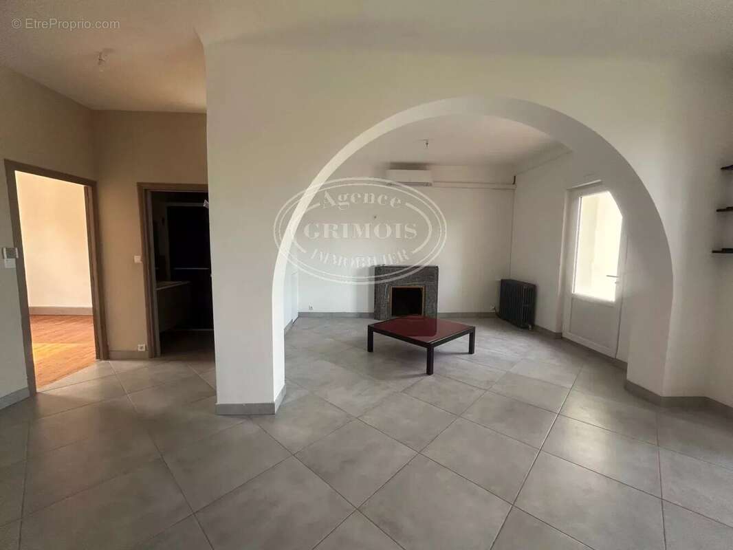 Maison à LEZIGNAN-CORBIERES