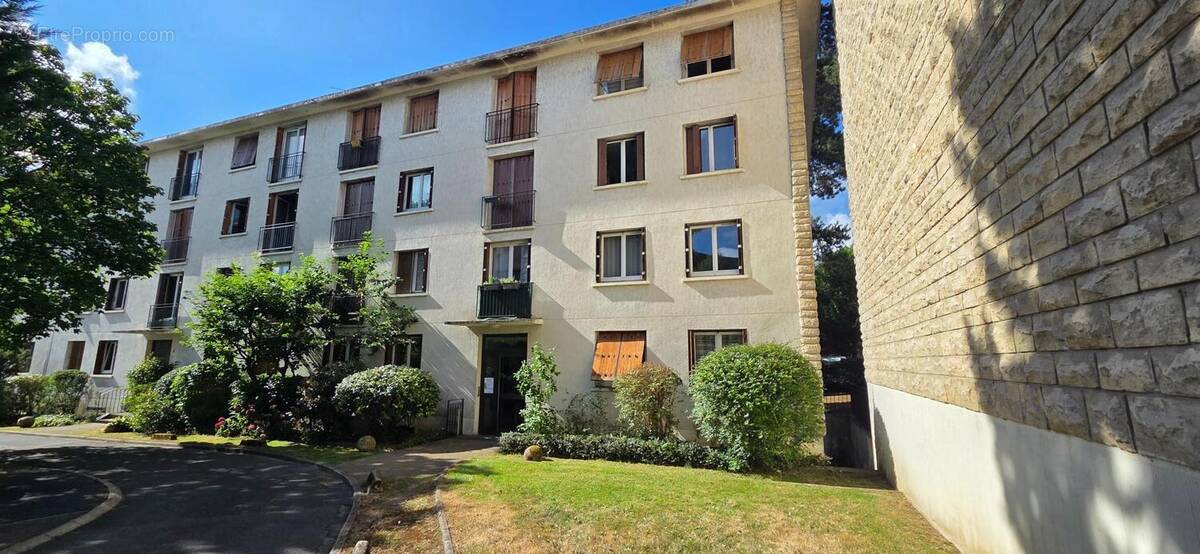 Photo 1 - Appartement à VILLE-D'AVRAY