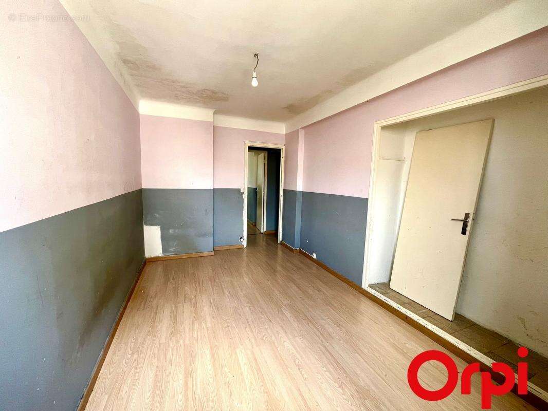 Appartement à MARSEILLE-11E