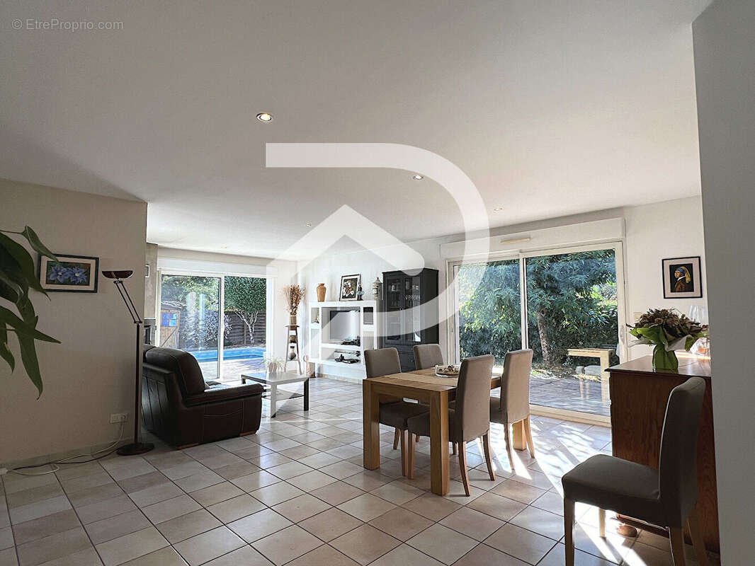 Maison à SAINT-DENIS-DE-PILE