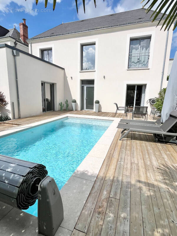 Maison à SAINT-CYR-SUR-LOIRE