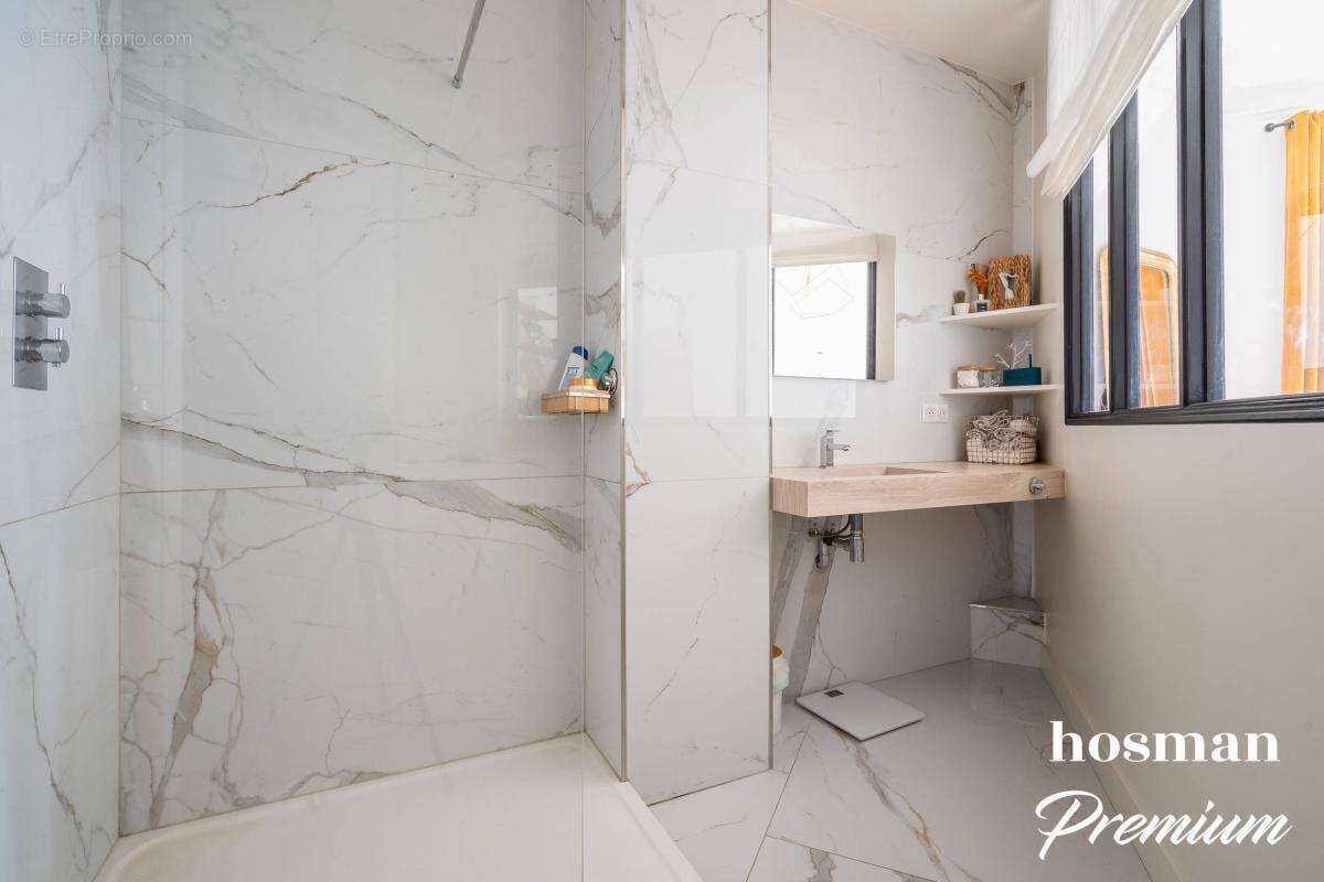 Appartement à PARIS-10E