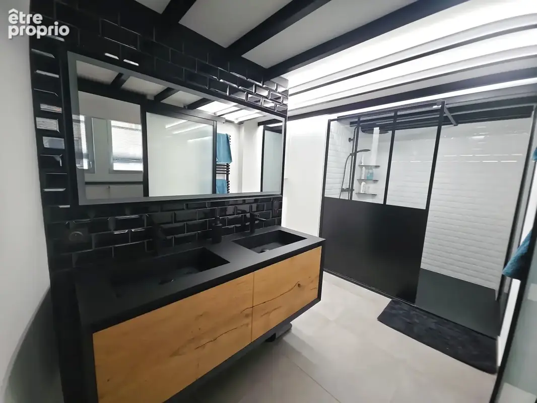 Superbe duplex avec terrasse secteur fac de lettres. - photo 9