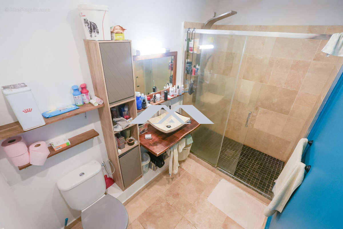 Appartement 71 m² à Les Avirons  - photo 8