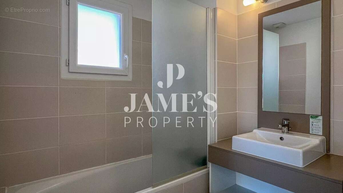 Appartement à PARADOU