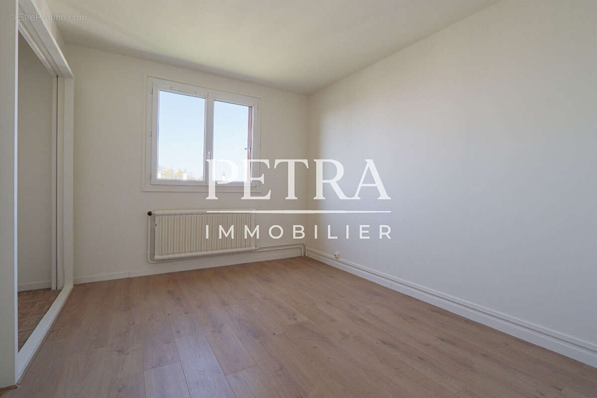 Appartement à L'HAY-LES-ROSES