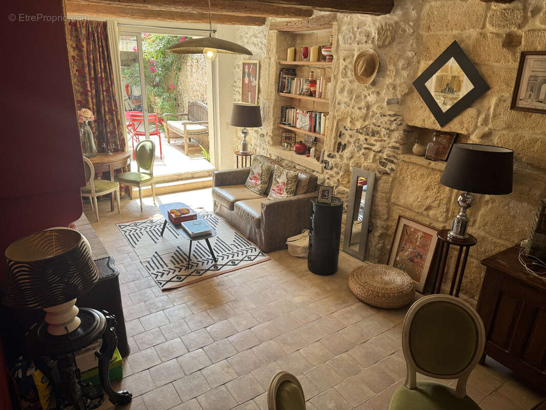 Intra-Muros, Maison de village avec patio - photo 5