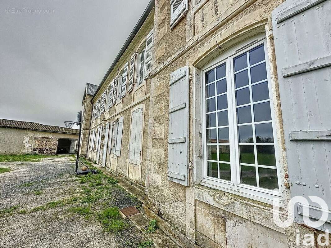 Photo 4 - Maison à MAUZE-SUR-LE-MIGNON