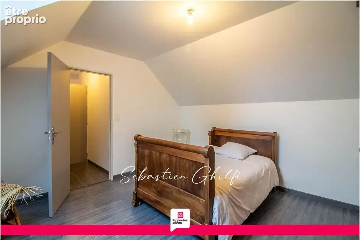 Maison avec 4 chambres- 2 salles d''eau-2 wc-cellier-garage - photo 14