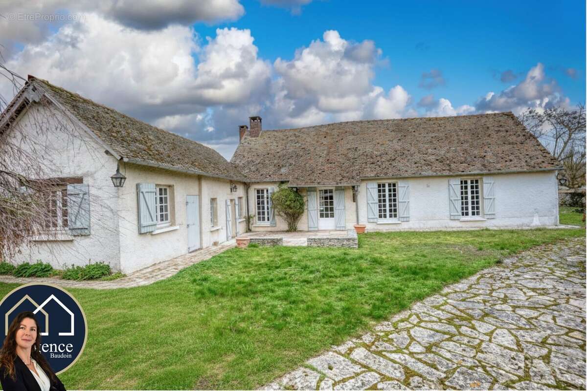 Maison à HOUDAN