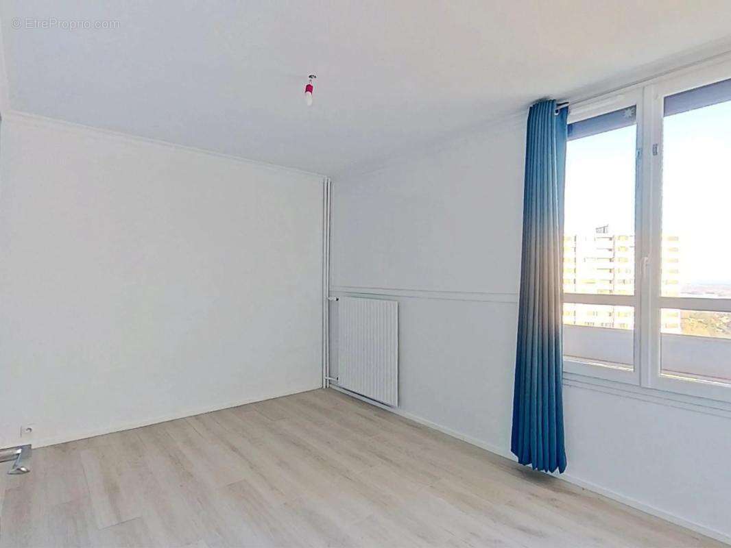 Appartement à RILLIEUX-LA-PAPE