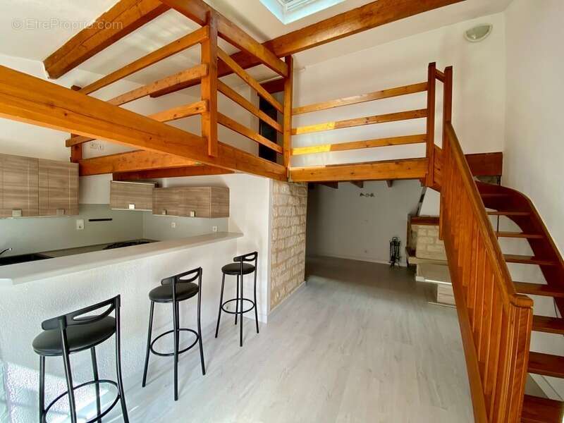 Appartement à MAUGUIO