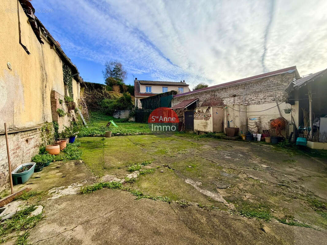 Maison à VERS-SUR-SELLES
