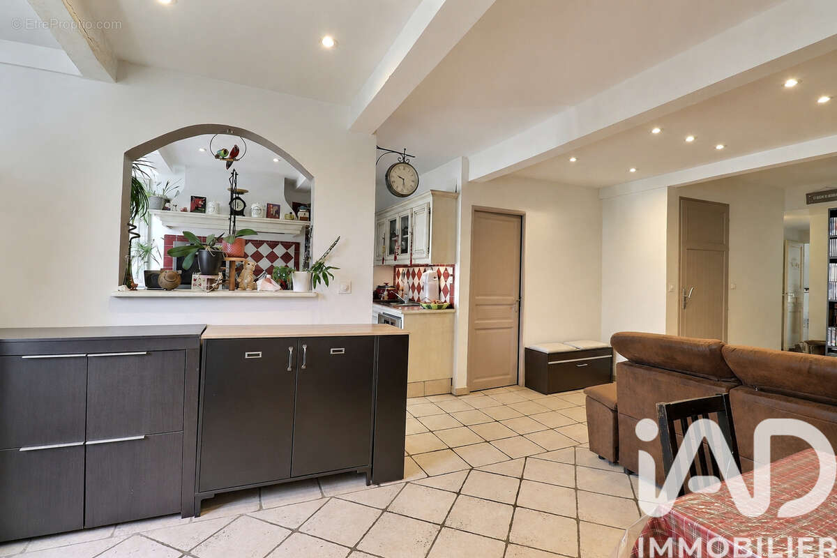 Photo 2 - Appartement à ROUGIERS