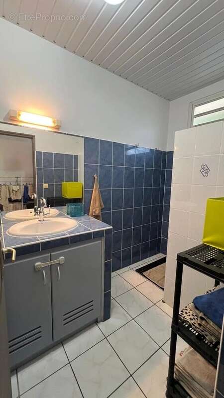 Villa t5 avec piscine proche de toutes les commodités – quartier prisé de rémire-montjoly - photo 14
