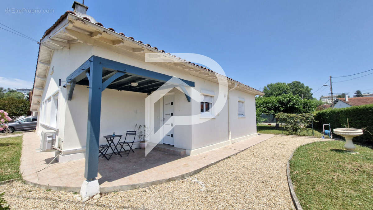 Maison de plain-pied rénovée 4 pièces 89 m² centre ORTHEZ - photo 11