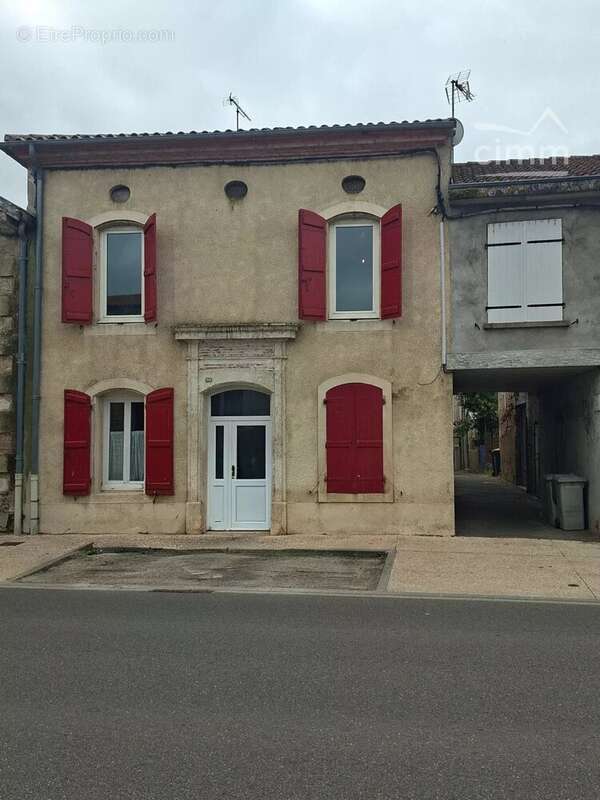 Maison à COLAYRAC-SAINT-CIRQ