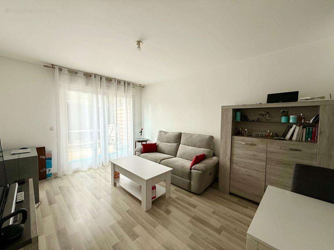 Appartement à SAINTE-GENEVIEVE-DES-BOIS