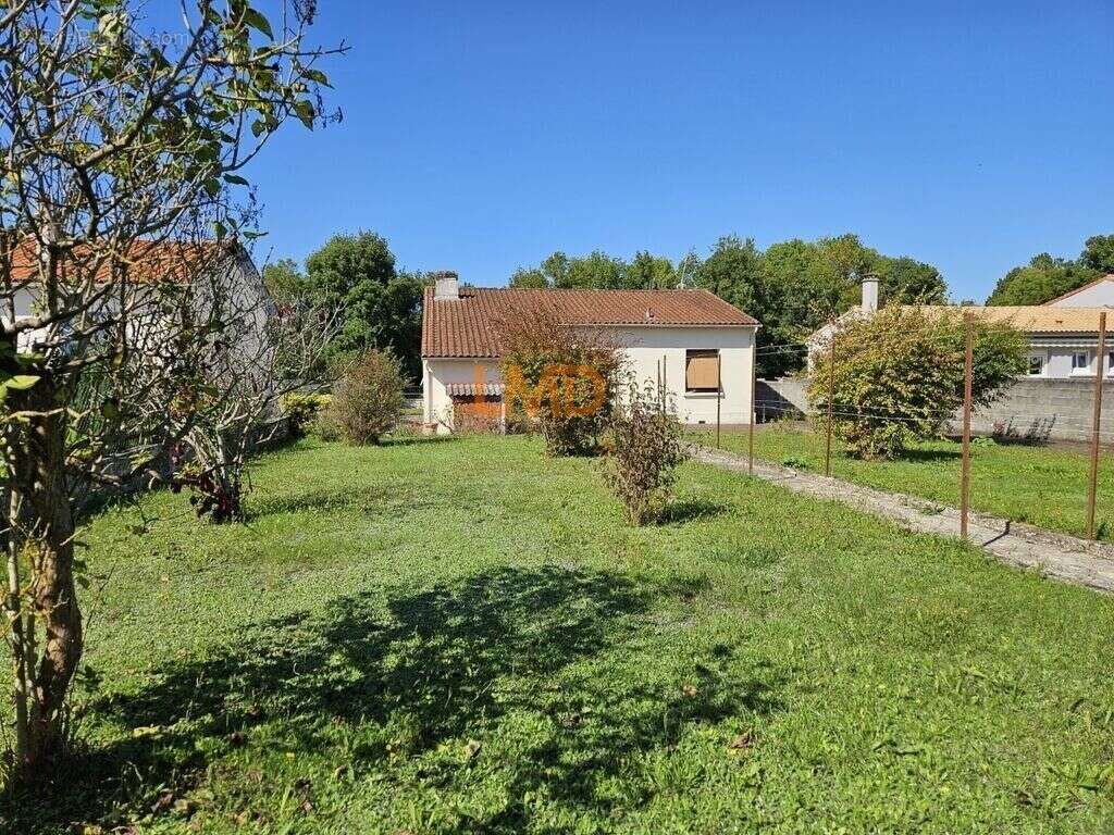 Maison à SAINT-JEAN-D&#039;ANGELY