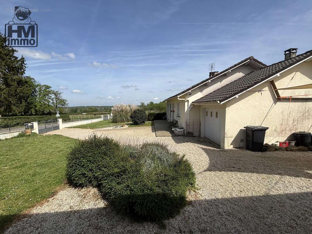 Maison à ROCHECHOUART