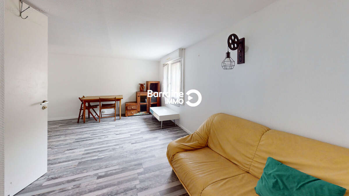 A vendre  maison t9 plougonvelin  proche plage + deux appartements - photo 13