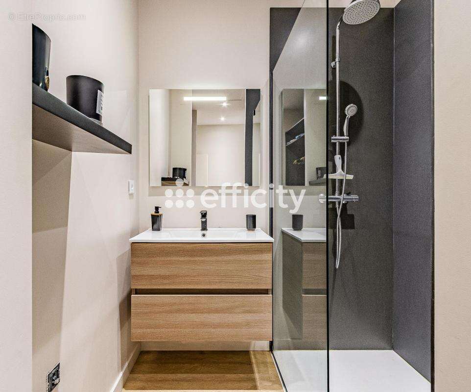 Maison 309 m² à Chatillon  - photo 8