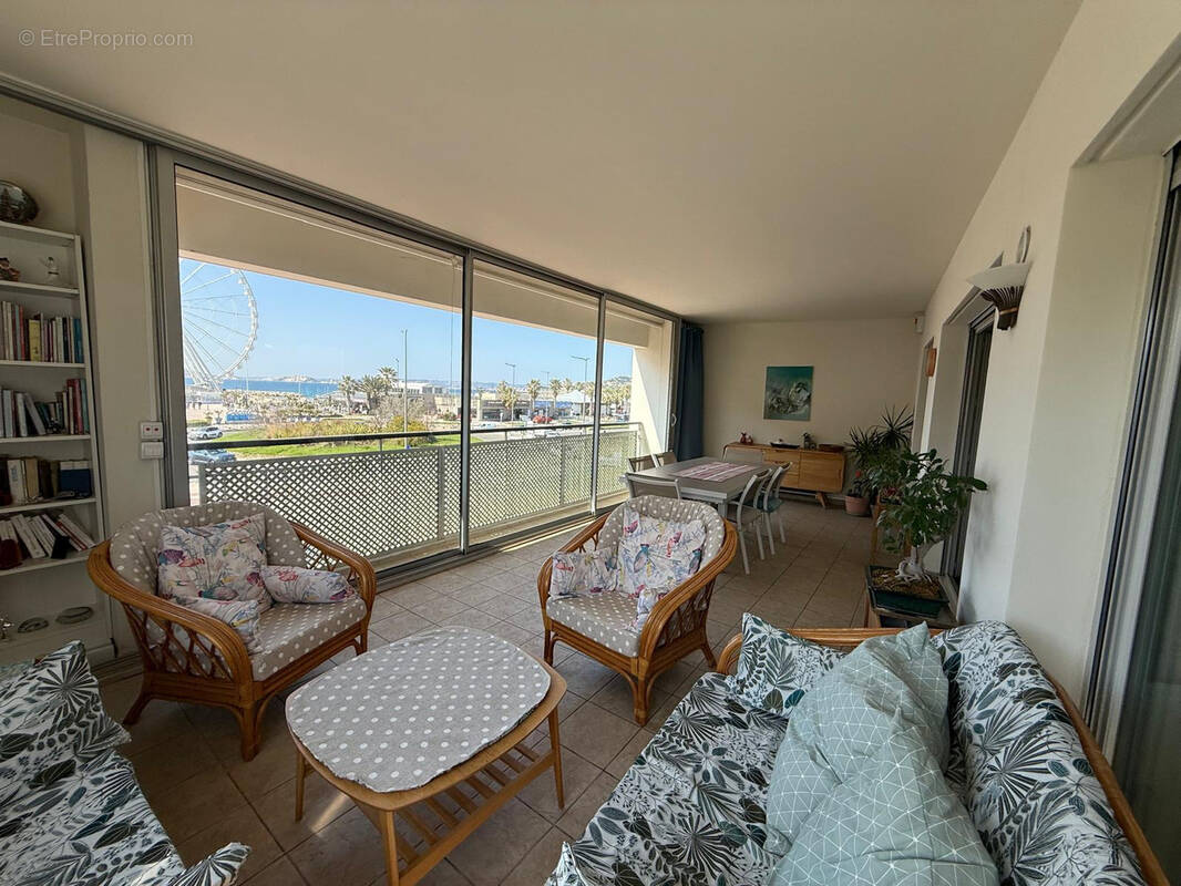 Appartement à MARSEILLE-8E